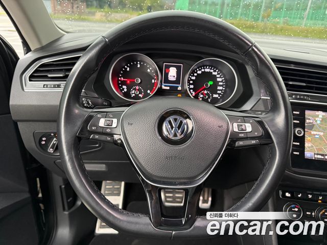 Volkswagen Tiguan Allspace 2.0 TDI Prestige 2020 — фото 17
