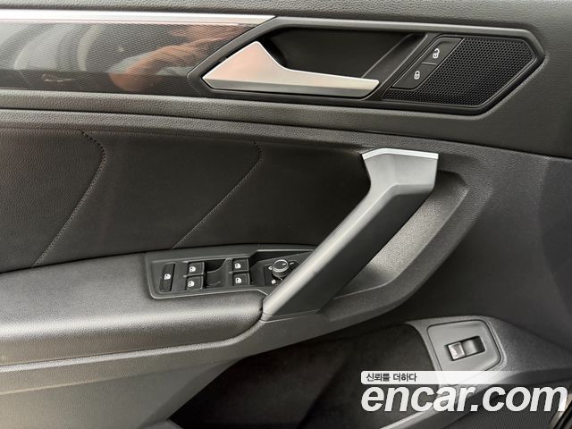Volkswagen Tiguan Allspace 2.0 TDI Prestige 2020 — фото 19