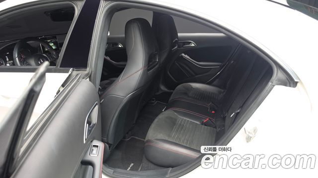Mercedes-Benz CLA-Class (C117) CLA220 AMG Line 2018 — фото 11