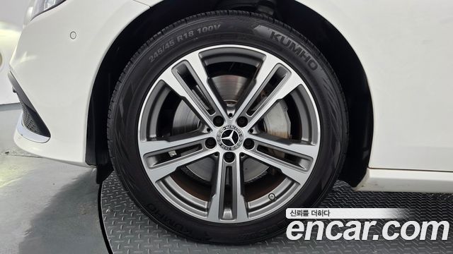 Mercedes-Benz E-Class (W213) E350 4MATIC Avantgarde 2022 — фото 5