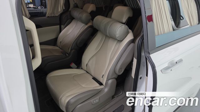 Kia Carnival (IV) Diesel 9-Seater Hi-Limousine Signature 2023 — фото 11