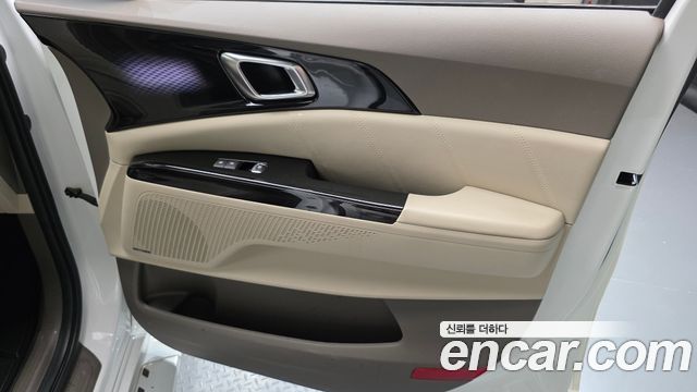 Kia Carnival (IV) Diesel 9-Seater Hi-Limousine Signature 2023 — фото 25