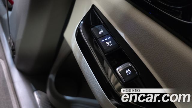 Kia Carnival (IV) Diesel 9-Seater Hi-Limousine Signature 2023 — фото 31