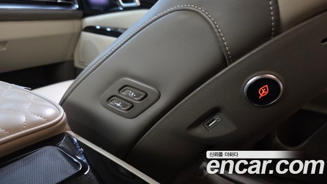 Kia Carnival (IV) Diesel 9-Seater Hi-Limousine Signature 2023 — фото 33