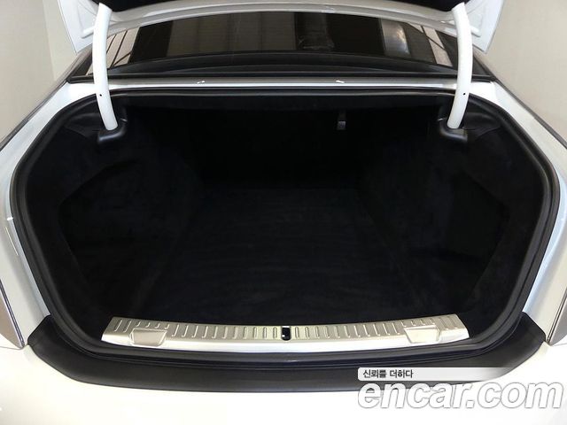 Rolls-Royce Ghost (II) 6.7 V12 Black Badge 2023 — фото 23