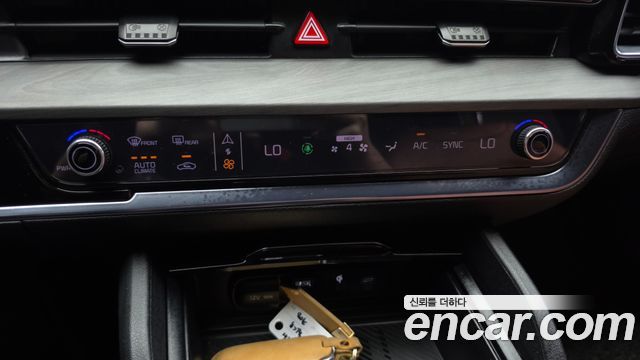 Kia Sportage (V) LPG 2.0 2WD Signature 2023 — фото 32