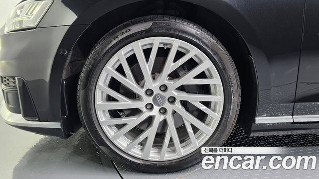 Audi A8 (D5) 55 TFSI Quattro LWB 2020 — фото 5