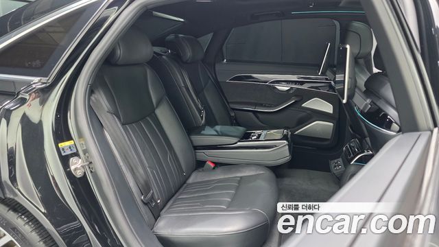 Audi A8 (D5) 55 TFSI Quattro LWB 2020 — фото 11