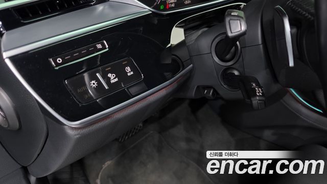 Audi A8 (D5) 55 TFSI Quattro LWB 2020 — фото 19