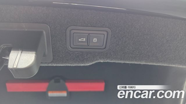 Audi A8 (D5) 55 TFSI Quattro LWB 2020 — фото 34