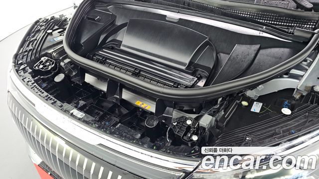 Mercedes-Benz EQS SUV (X296) Maybach EQS680 4MATIC 2024 — фото 6