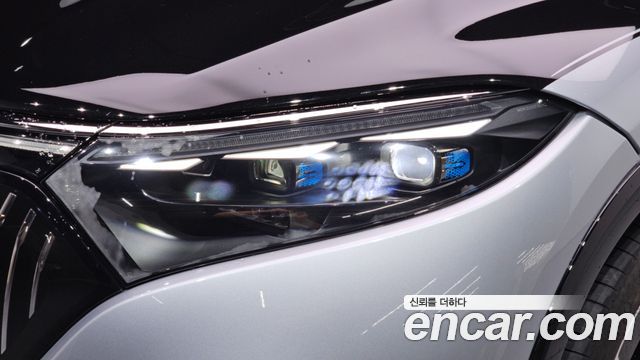 Mercedes-Benz EQS SUV (X296) Maybach EQS680 4MATIC 2024 — фото 28
