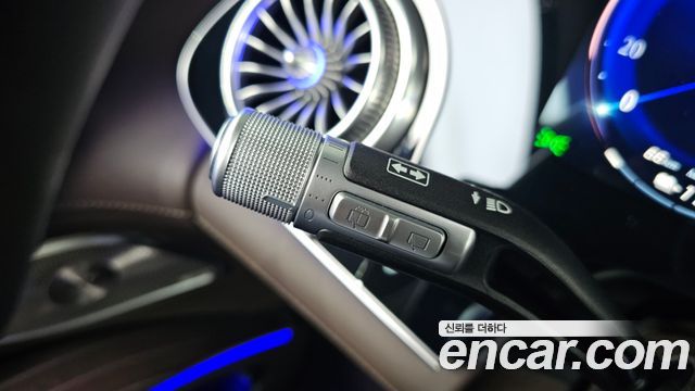 Mercedes-Benz EQS SUV (X296) Maybach EQS680 4MATIC 2024 — фото 33