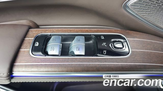 Mercedes-Benz EQS SUV (X296) Maybach EQS680 4MATIC 2024 — фото 34