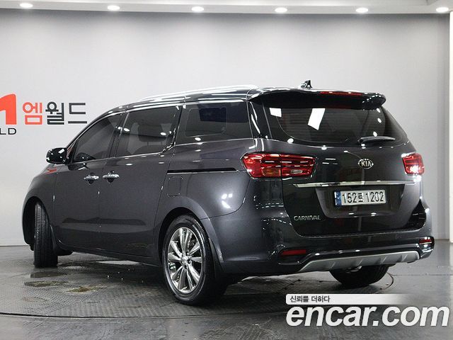 Kia Carnival 9-Seater Prstige 2019 — фото 4