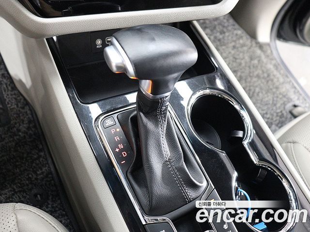 Kia Carnival 9-Seater Prstige 2019 — фото 8