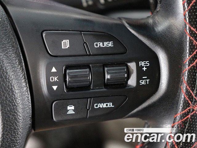 Kia Carnival 9-Seater Prstige 2019 — фото 10