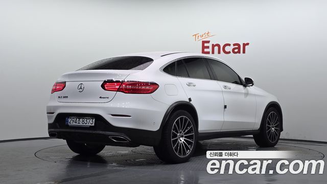 Mercedes-Benz GLC-Class (X253) GLC300 4MATIC AMG Line Coupe 2019 — фото 2