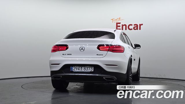 Mercedes-Benz GLC-Class (X253) GLC300 4MATIC AMG Line Coupe 2019 — фото 4