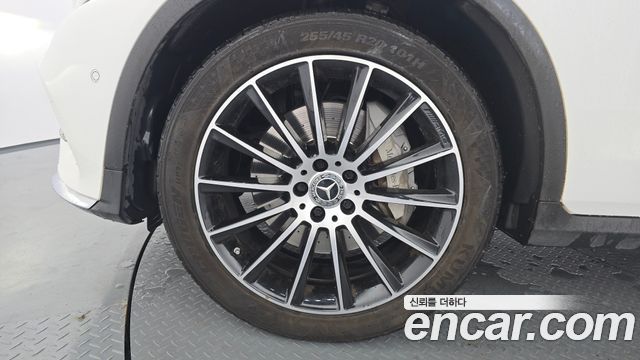 Mercedes-Benz GLC-Class (X253) GLC300 4MATIC AMG Line Coupe 2019 — фото 5