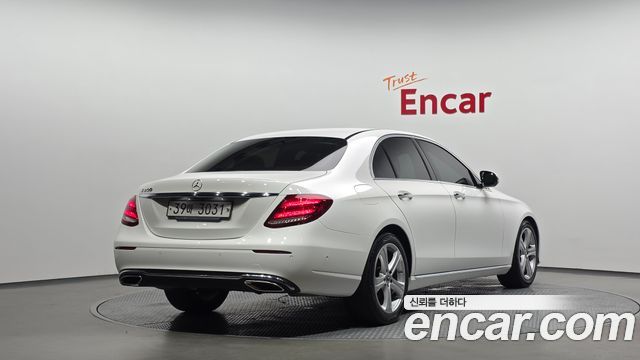 Mercedes-Benz E-Class (W213) E200 Avantgarde 2018 — фото 2
