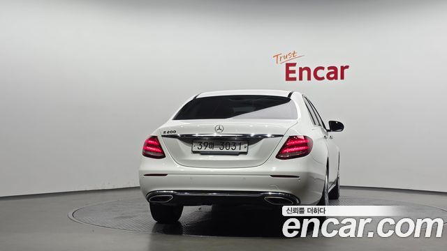 Mercedes-Benz E-Class (W213) E200 Avantgarde 2018 — фото 4