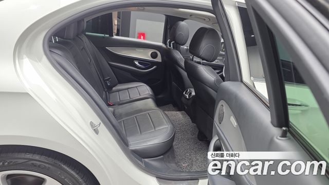 Mercedes-Benz E-Class (W213) E200 Avantgarde 2018 — фото 12