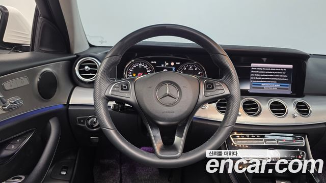 Mercedes-Benz E-Class (W213) E200 Avantgarde 2018 — фото 13