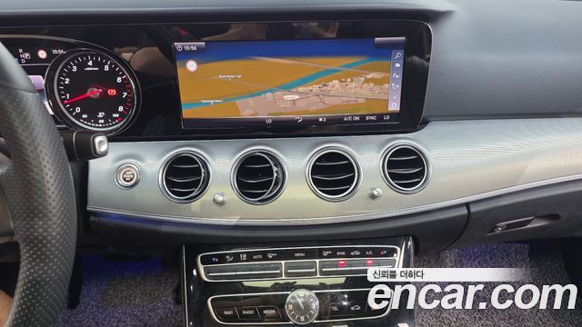 Mercedes-Benz E-Class (W213) E200 Avantgarde 2018 — фото 14