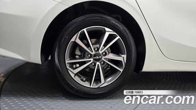 Kia K3 (II) 1.6 Prestige 2022 — фото 5