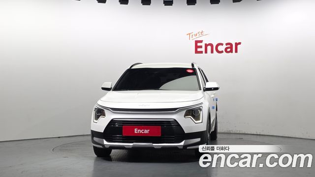 Kia Niro Prestige 2022 — фото 3