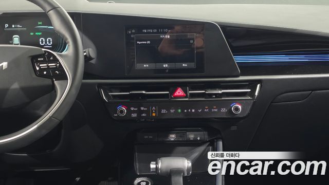 Kia Niro Prestige 2022 — фото 14