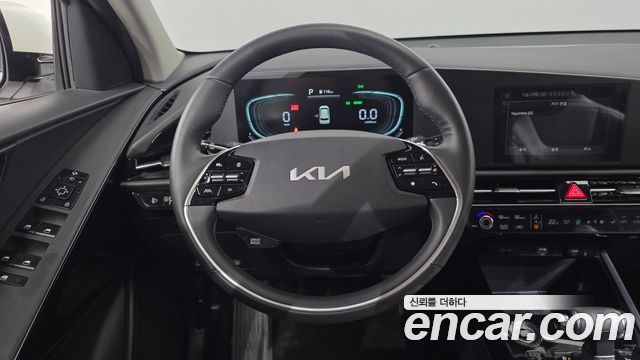 Kia Niro Prestige 2022 — фото 15