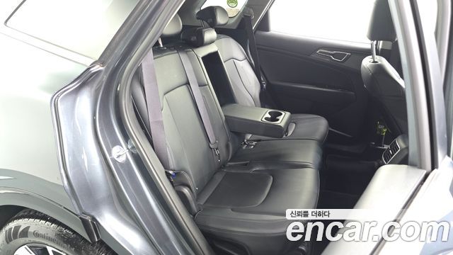 Kia Sportage (V) Diesel 2.0 2WD Prestige 2023 — фото 12