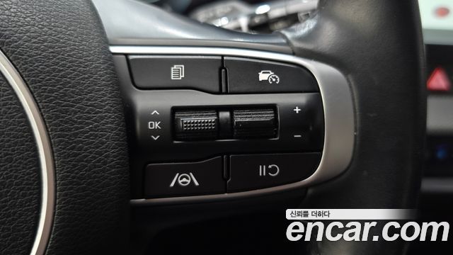Kia Sportage (V) Diesel 2.0 2WD Prestige 2023 — фото 18