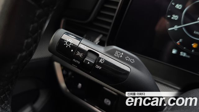 Kia Sportage (V) Diesel 2.0 2WD Prestige 2023 — фото 31