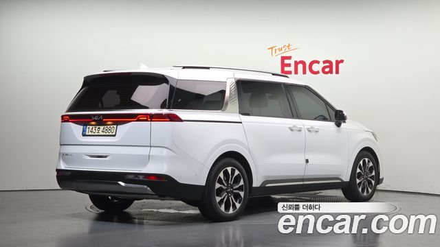 Kia Carnival (IV) Gasoline 9-Seater Signature 2023 — фото 2
