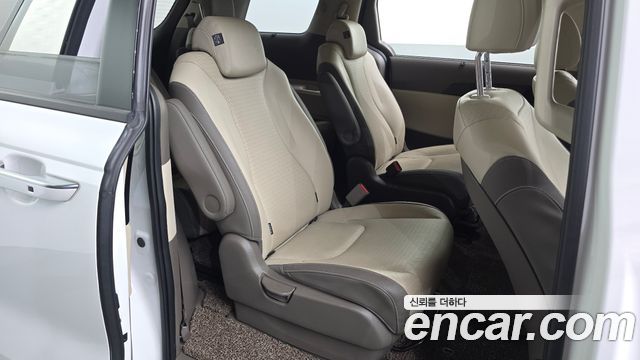 Kia Carnival (IV) Gasoline 9-Seater Signature 2023 — фото 17