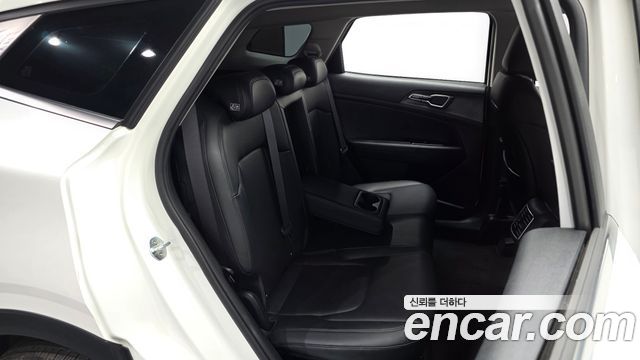 Kia Sportage (V) Diesel 2.0 2WD Prestige 2022 — фото 11