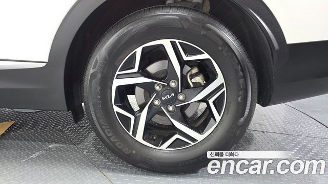 Kia Sportage (V) Diesel 2.0 2WD Prestige 2022 — фото 21