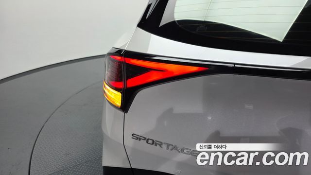 Kia Sportage (V) Diesel 2.0 2WD Prestige 2022 — фото 23