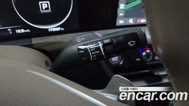 Kia K8 2.5 Gasoline 2WD Noblesse 2022 — фото 33