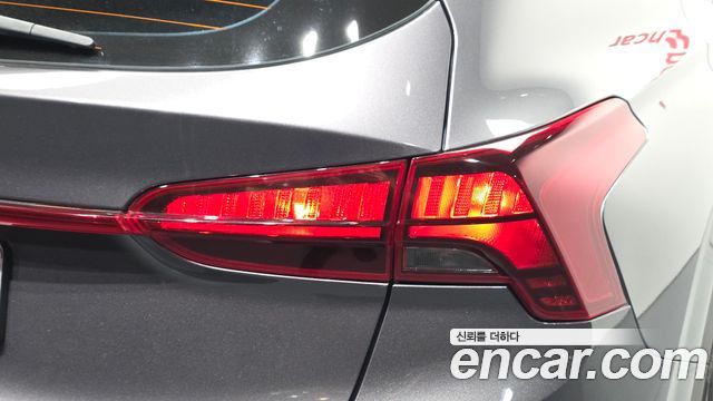 Hyundai Santa Fe Diesel 2.2 2WD Premium 2021 — фото 23