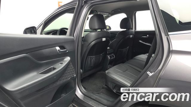 Hyundai Santa Fe Diesel 2.2 2WD Premium 2021 — фото 26
