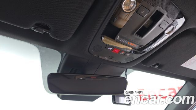 Kia Sorento (IV) Gasoline 2.5T 2WD Prestige 2023 — фото 17