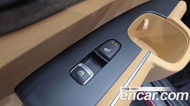 Kia Sorento (IV) Gasoline 2.5T 2WD Prestige 2023 — фото 18