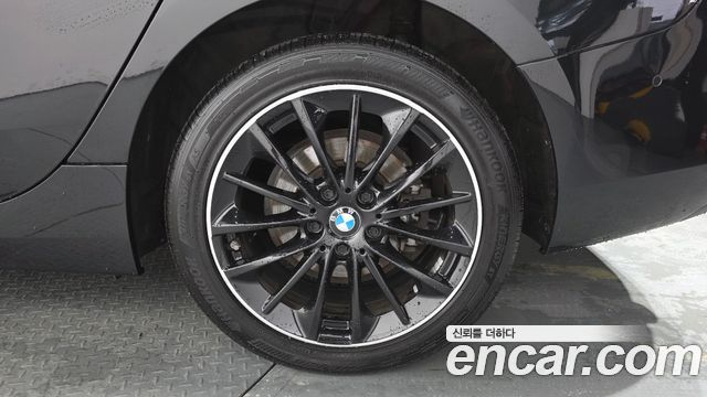 BMW 2 Series Gran Coupe (F44) 218d Advantage 2021 — фото 27