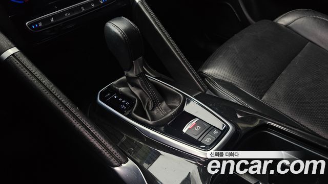 Renault Korea QM6 Diesel 2WD RE Signature 2017 — фото 9