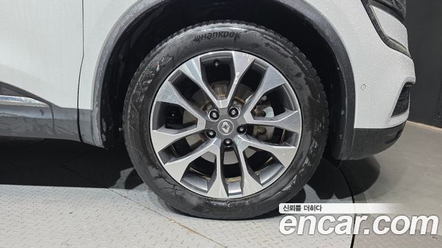 Renault Korea QM6 Diesel 2WD RE Signature 2017 — фото 21