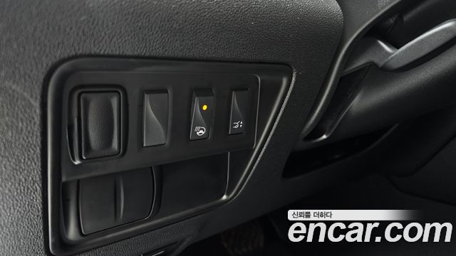 Renault Korea QM6 Diesel 2WD RE Signature 2017 — фото 27